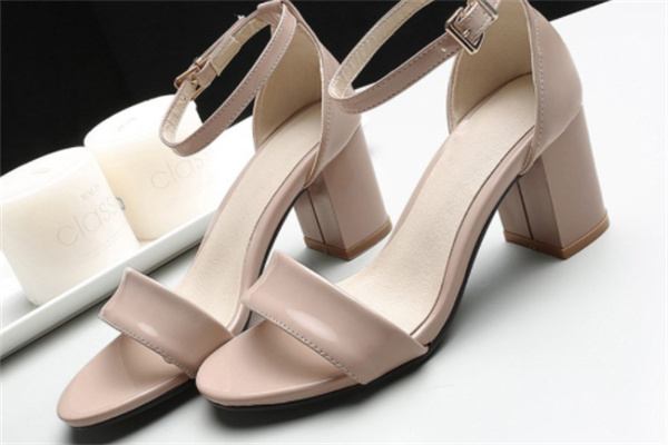 小石頭鞋業 紡織品與針織品零售的新探索